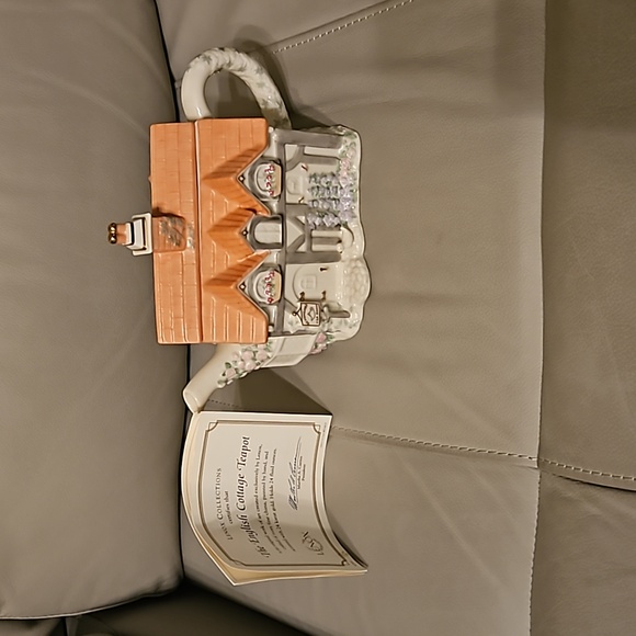 Lenox English Garden Teapot - Picture 3 of 5